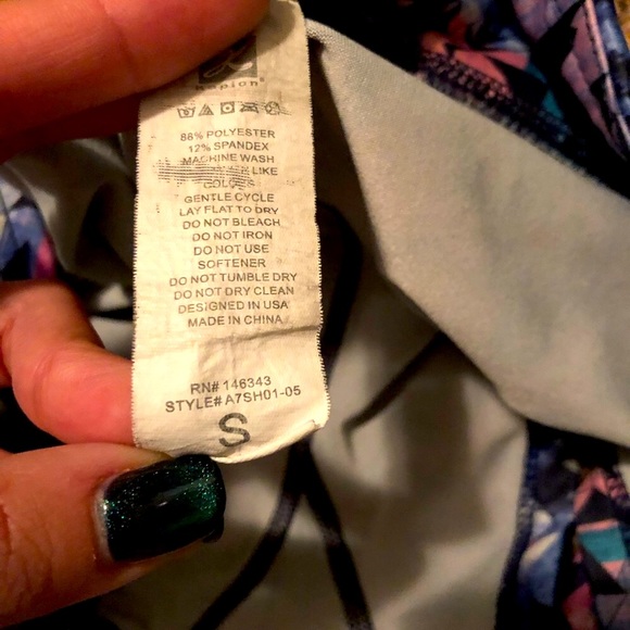 Geometric Workout Set - Picture 6 of 8